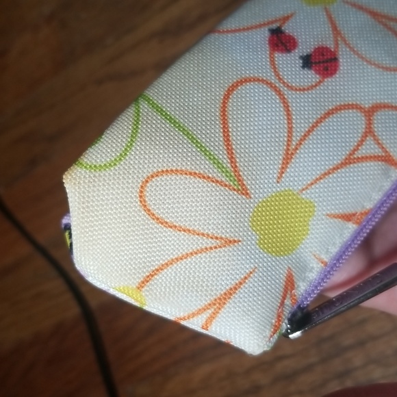 Clinique Small Cosmetics or Pencils Bag - Picture 6 of 7